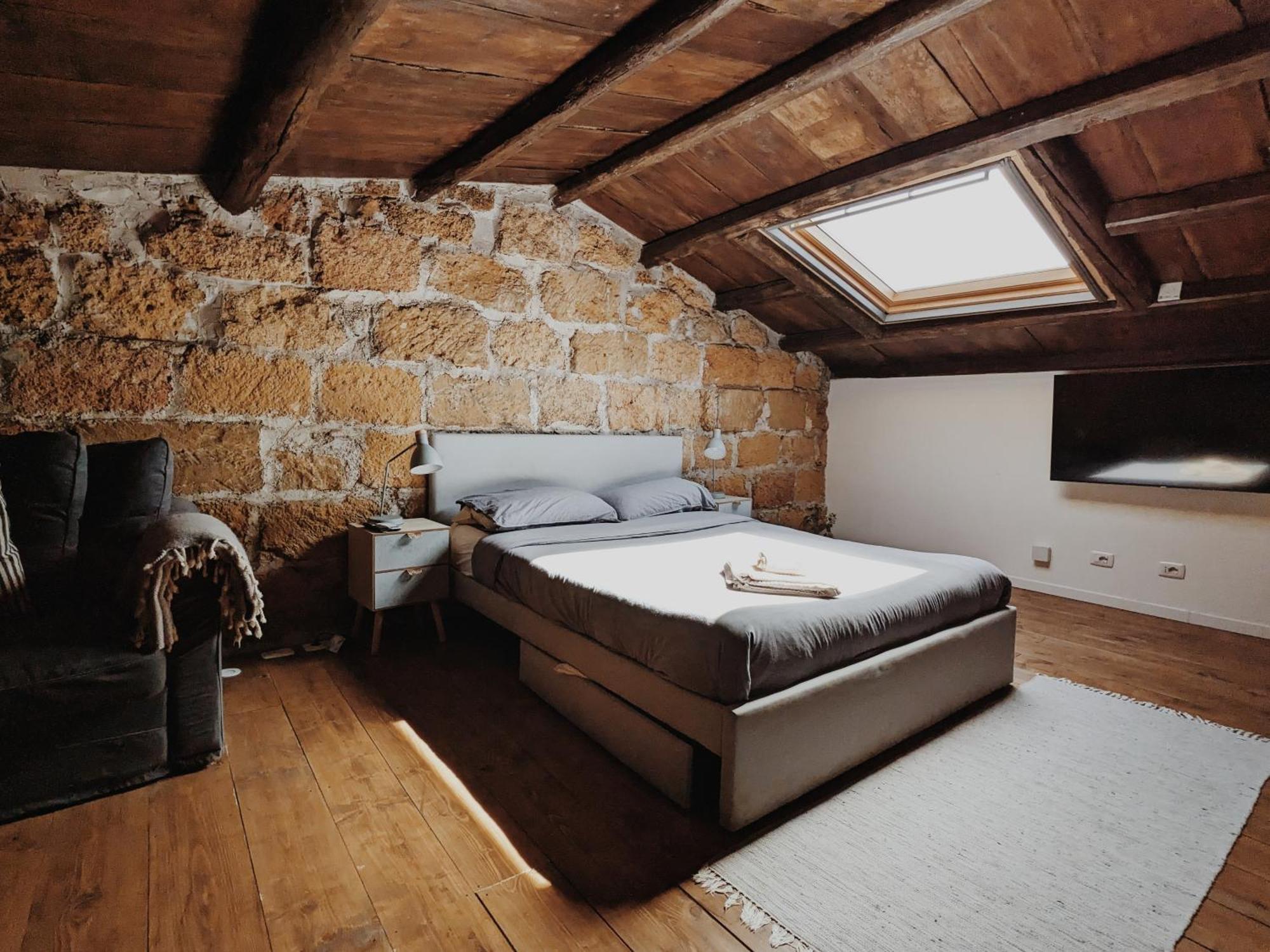 Sandstone Loft Close To Center Appartamento Palermo